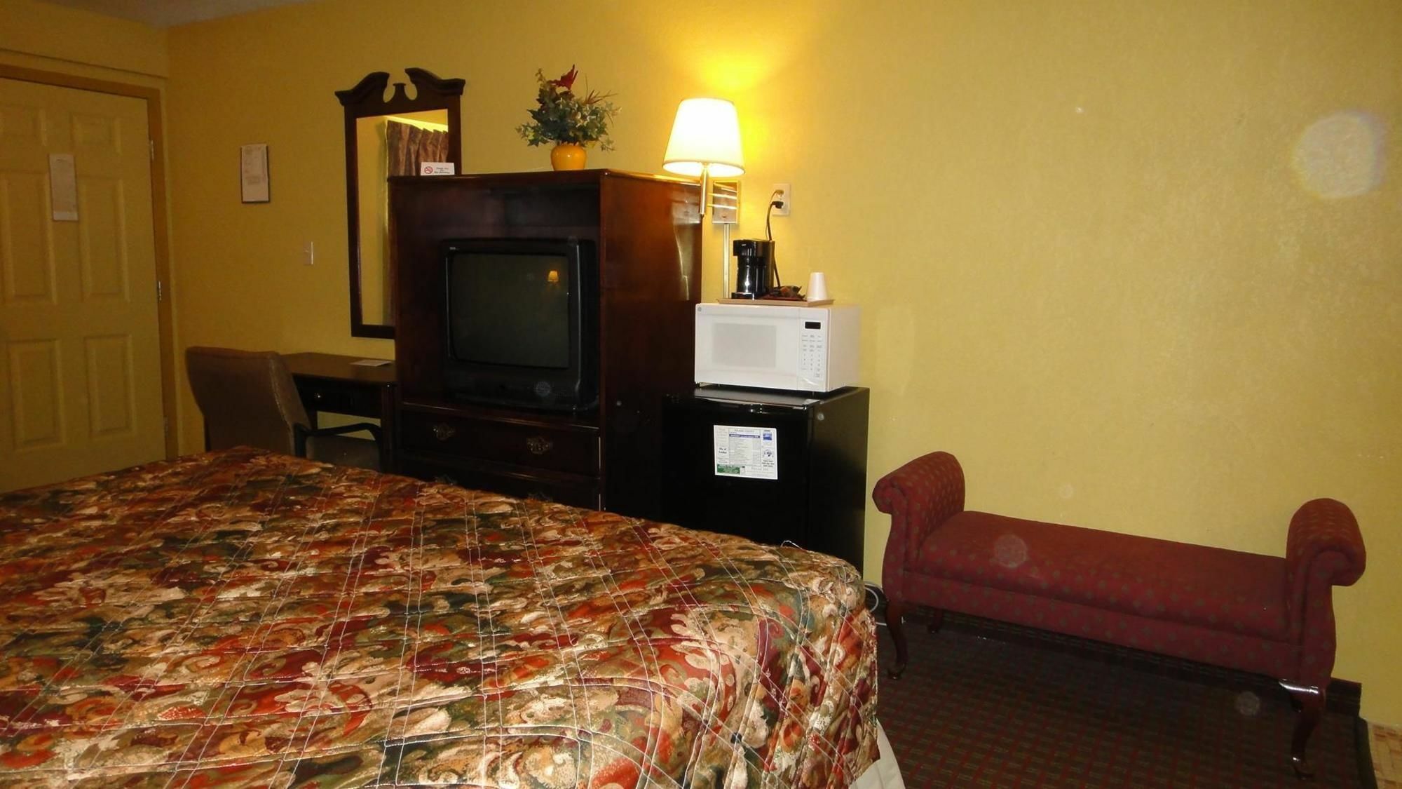 Relax Inn St. Robert Екстер'єр фото